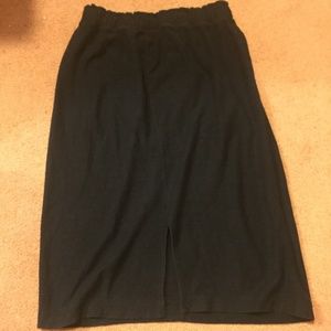 Comfortable Chaus Black Skirt, Small Slit in back